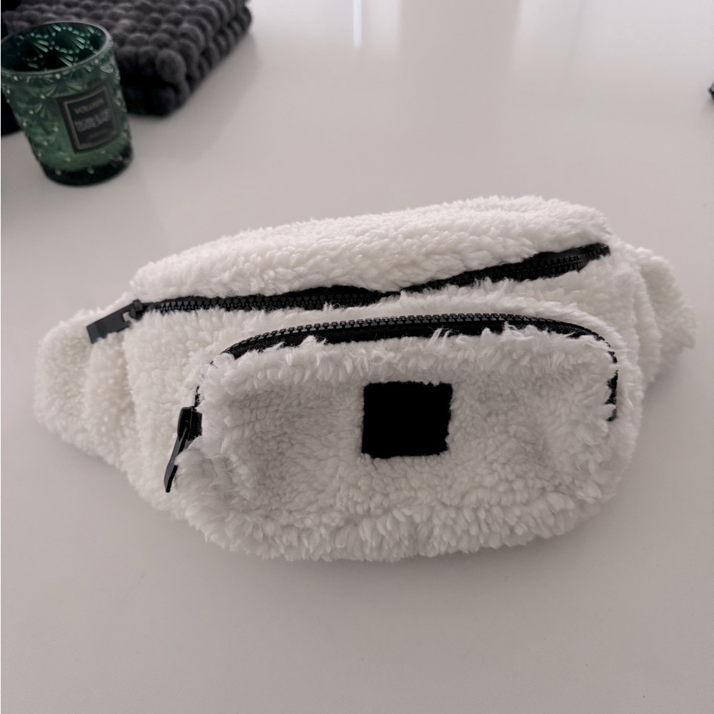 Alo Sherpa Explorer Fanny Pack